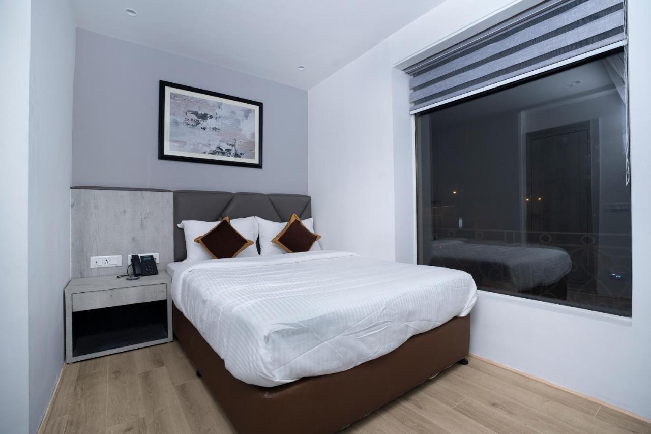 Poiisse Hotell Kolkata Eksteriør bilde