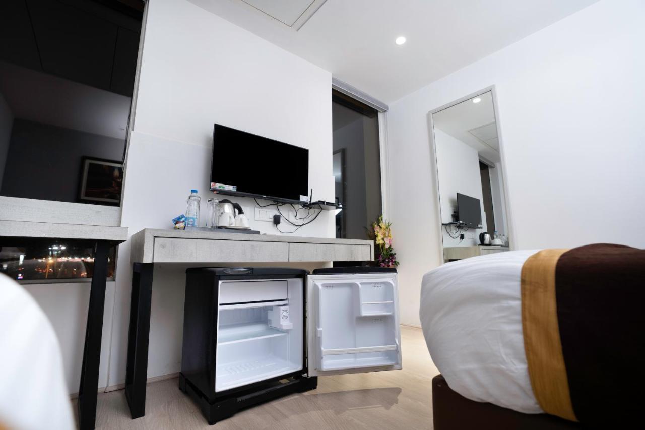 Poiisse Hotell Kolkata Eksteriør bilde